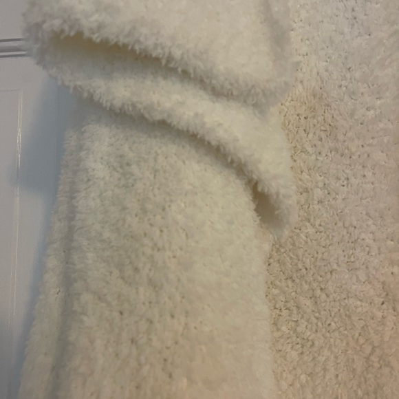 Fuzzy Vest - Picture 3 of 3